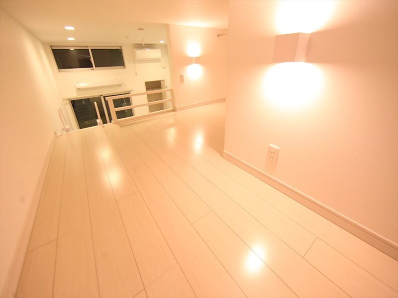 物件内観写真16　(ロフト4.8帖（収納としても寝室としても使えます）)