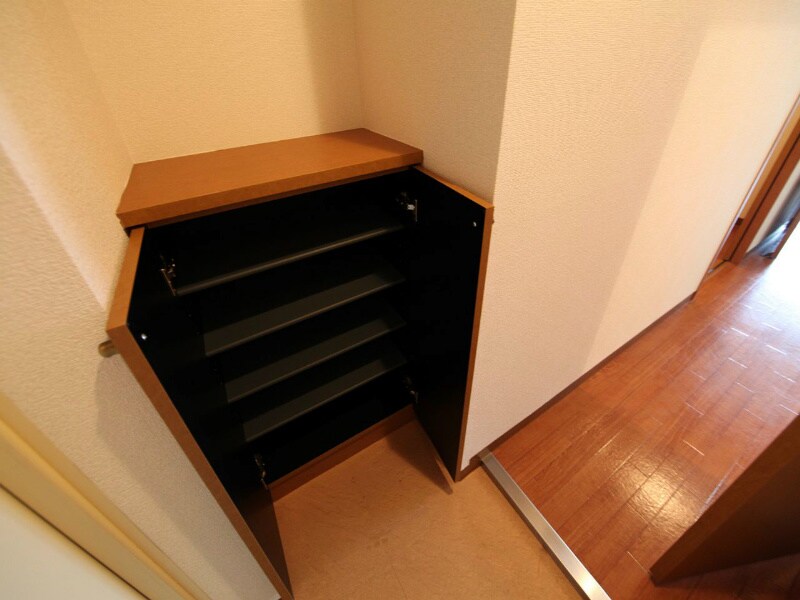 物件内観写真8　(玄関　シューズボックス付)