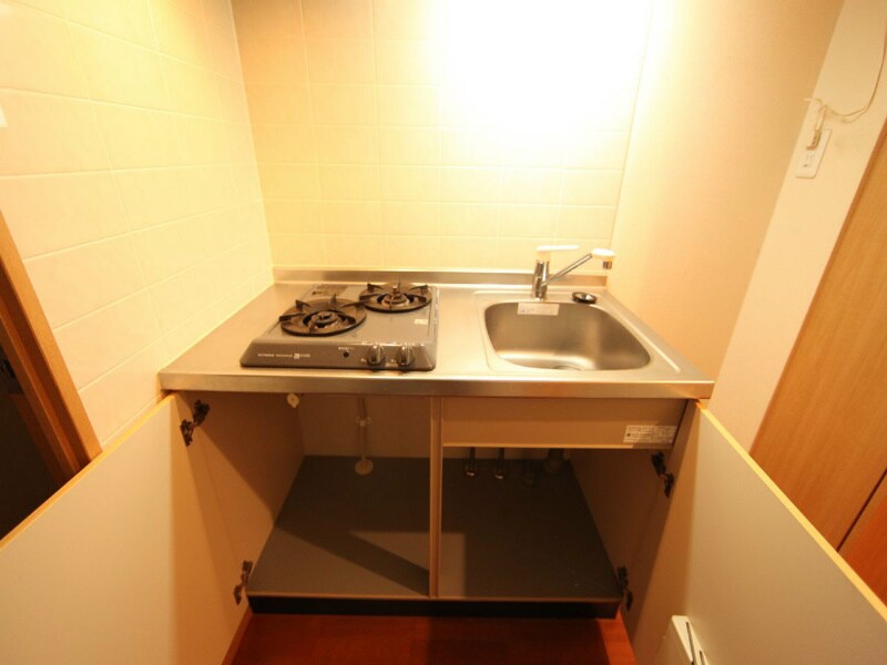 物件内観写真14　(システムキッチン（ガス2口コンロ付）)