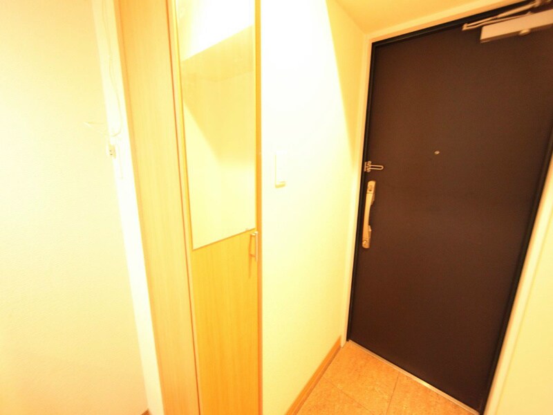 物件内観写真15　(玄関　シューズボックス)