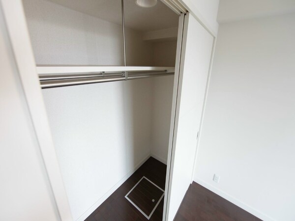 収納(ウォークインクローゼット付（収納充実してます）)