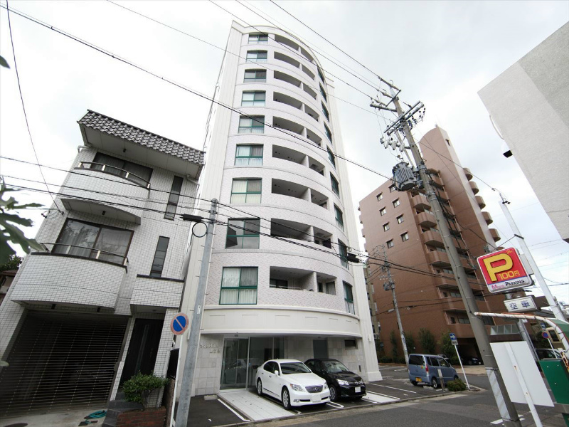 ドゥーエ上前津