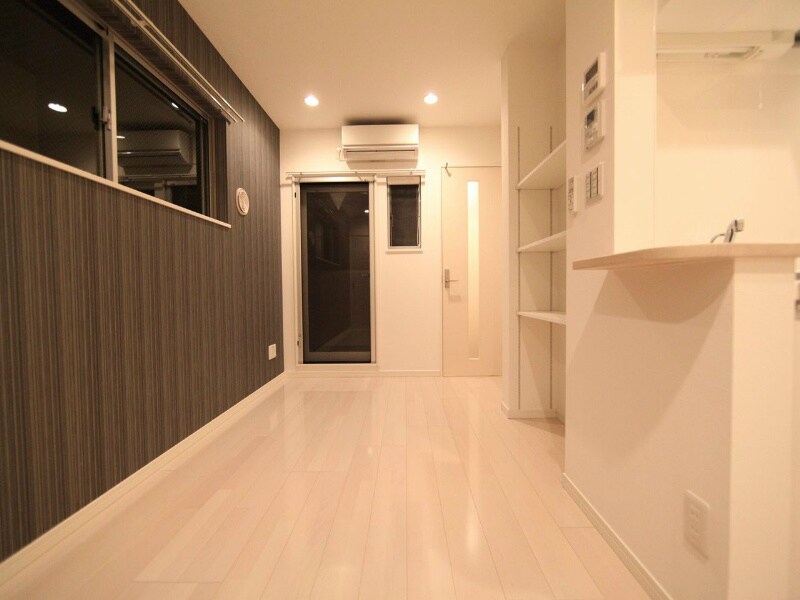 物件内観写真13　(ＤＫ7.5帖　洋室3.9帖とつなげても仕切っても使えます)