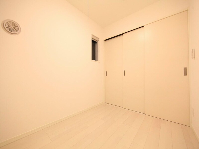 物件内観写真27　(洋室3.9帖　ウォークインクローゼット付（収納充実してます）)