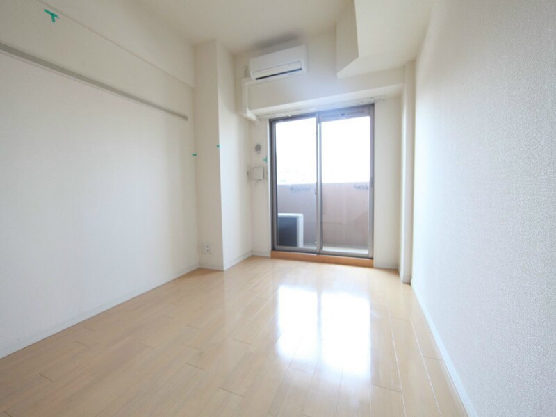 物件内観写真20　(洋室6.5帖　クローゼット付（収納充実してます）)