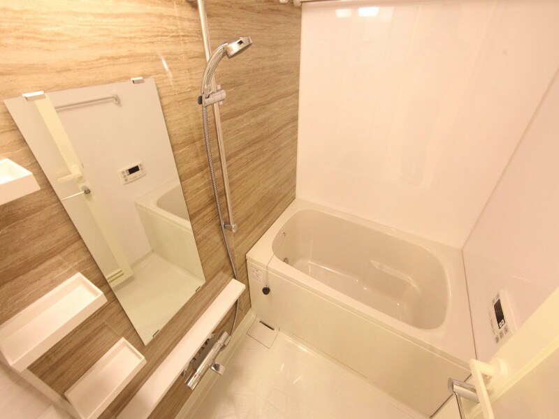 物件内観写真4　(追い焚き　浴室暖房乾燥機　24時間換気　オートバスバスルーム)