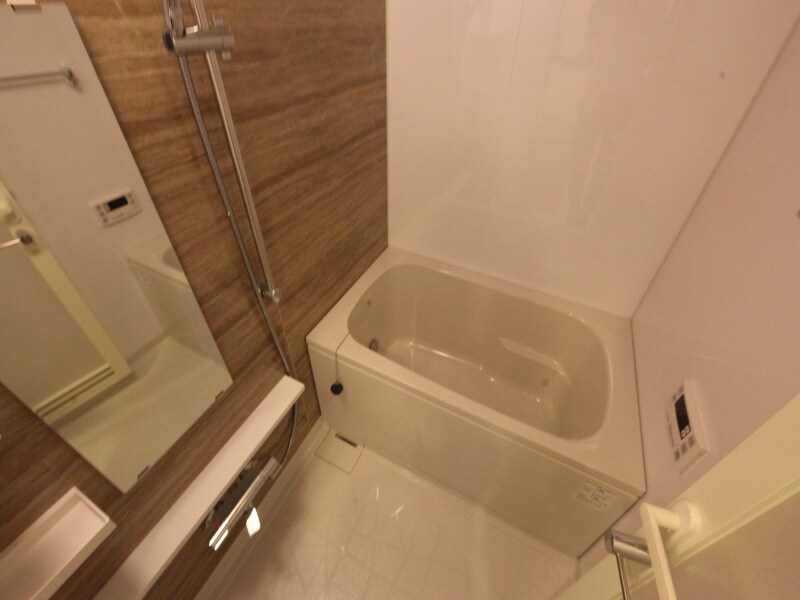 物件内観写真4　(追い焚き　浴室暖房乾燥機　24時間換気　オートバスバスルーム)