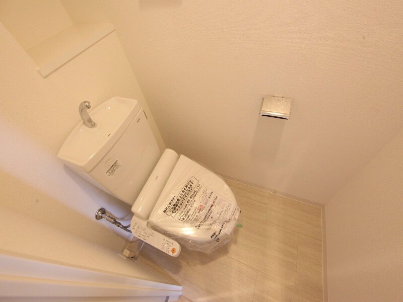 物件内観写真5　(温水洗浄暖房便座付トイレ)