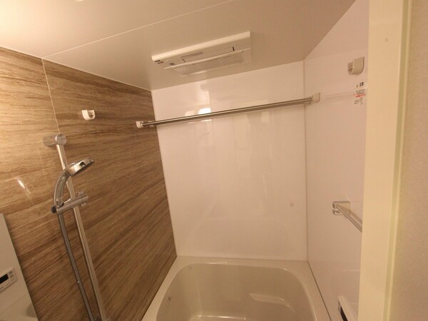 その他設備(浴室暖房乾燥機付　24時間換気機能付バスルーム)