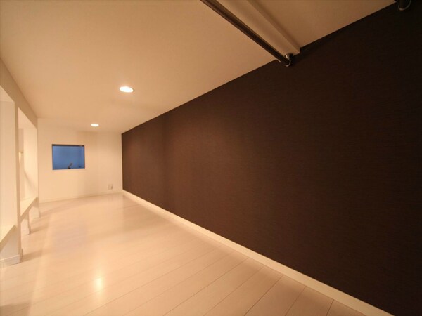 その他部屋・スペース(上階ロフト6帖（収納としてもお部屋としても使えます）)