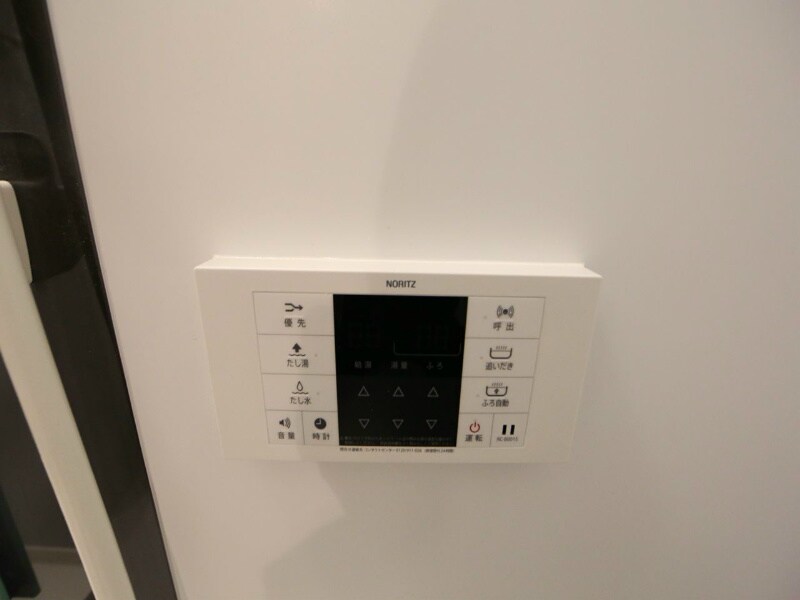 物件内観写真11　(追い焚き機能　オートバス機能付給湯設備)