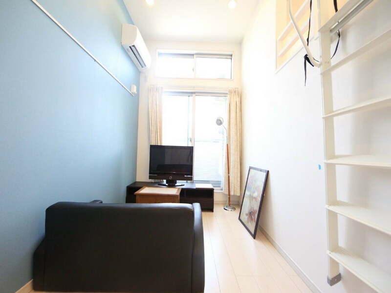 物件内観写真15　(洋室5帖　上階ロフト5.4帖（収納でもお部屋でも使えます）)