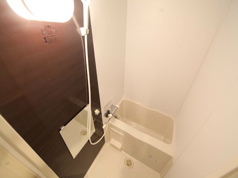 物件内観写真3　(バスルーム（お風呂トイレ別）)