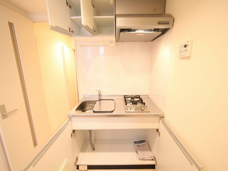 物件内観写真17　(システムキッチン（ガス2口）冷蔵庫・レンジ等用意できます)