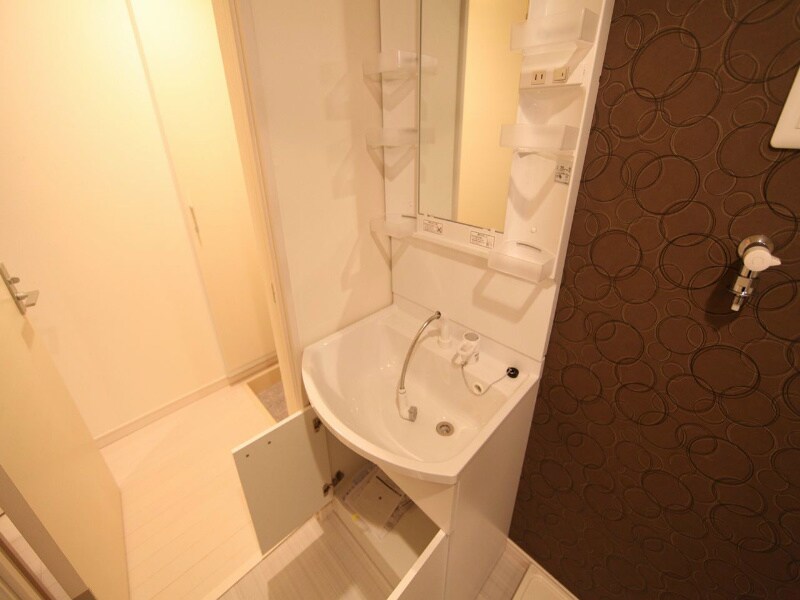 物件内観写真19　(脱衣所　独立洗面台（シャンプードレッサー）洗濯機用意できます)