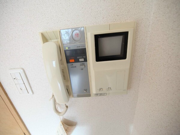 セキュリティ(セキュリティ　TVモニター付インターホン)