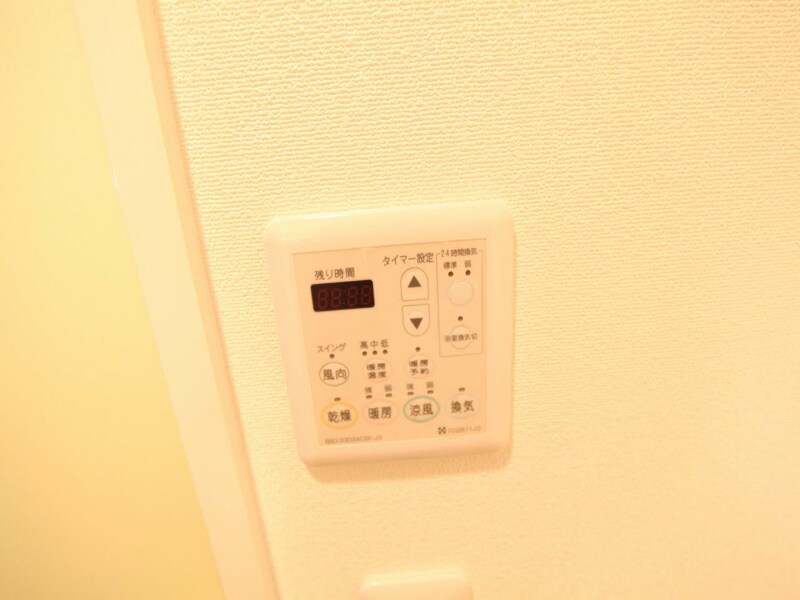 物件内観写真11　(浴室暖房乾燥機)