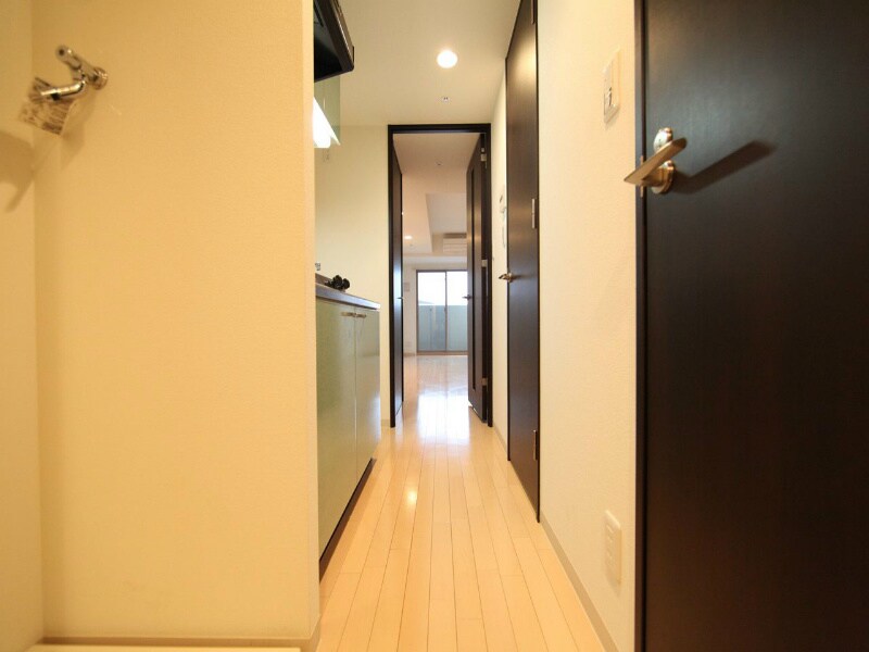 物件内観写真16　(システムキッチン（ガス2口）冷蔵庫・レンジご用意できます)