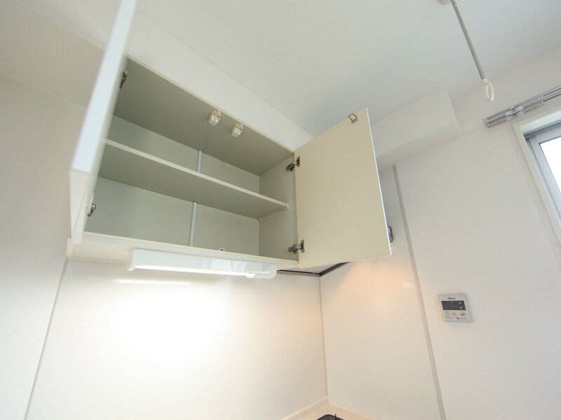 物件内観写真19　(システムキッチン（ガス2口コンロ付）冷蔵庫レンジ等ご用意OK)