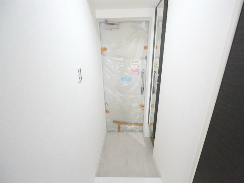 物件内観写真21　(玄関　シューズボックス付（収納充実してます）)