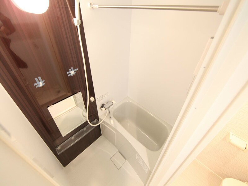 物件内観写真4　(浴室暖房乾燥機付　24時間換気機能付バスルーム)