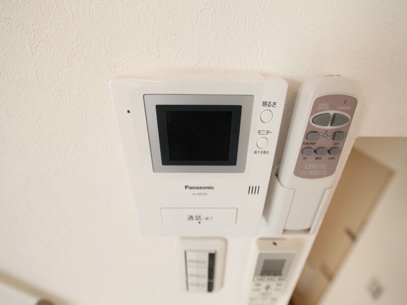 物件内観写真11　(ＴＶモニター付インターホン)