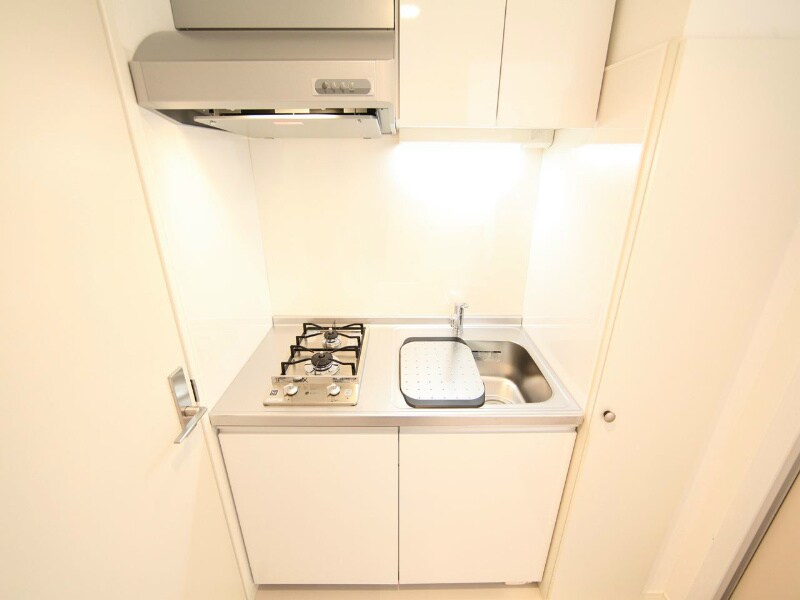 物件内観写真17　(システムキッチン（ガス2口）冷蔵庫・レンジ等用意できます)