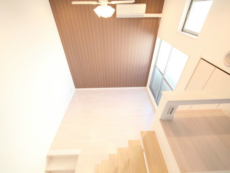 物件内観写真18　(洋室6.3帖　上階ロフト5.7帖（収納でもお部屋でも使えます)