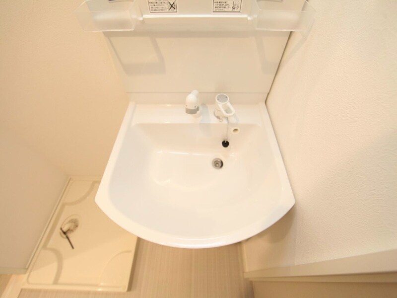 物件内観写真25　(脱衣所　独立洗面台（シャンプードレッサー）洗濯機用意できます)