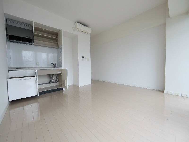 物件内観写真17　(ＬＤＫ11.48帖　エアコン完備　バルコニー)