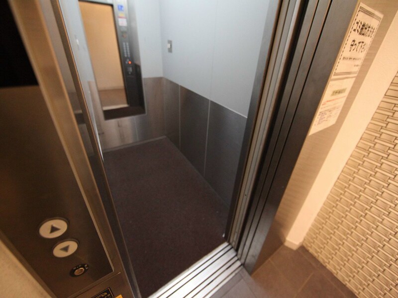 物件内観写真28　(エレベーター付き)