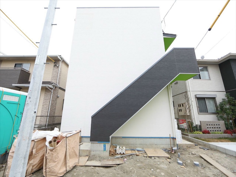 物件外観写真1　(外観　デザイナーズ　光インターネット無料)