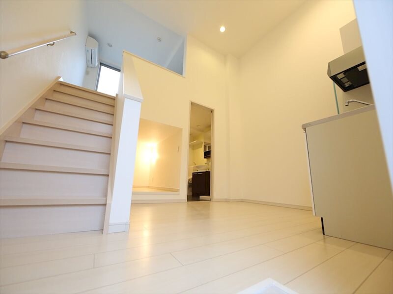 物件内観写真14　(ＤＫ7.3帖　床下3.2帖　洋室3.2帖　ロフト3.2帖)