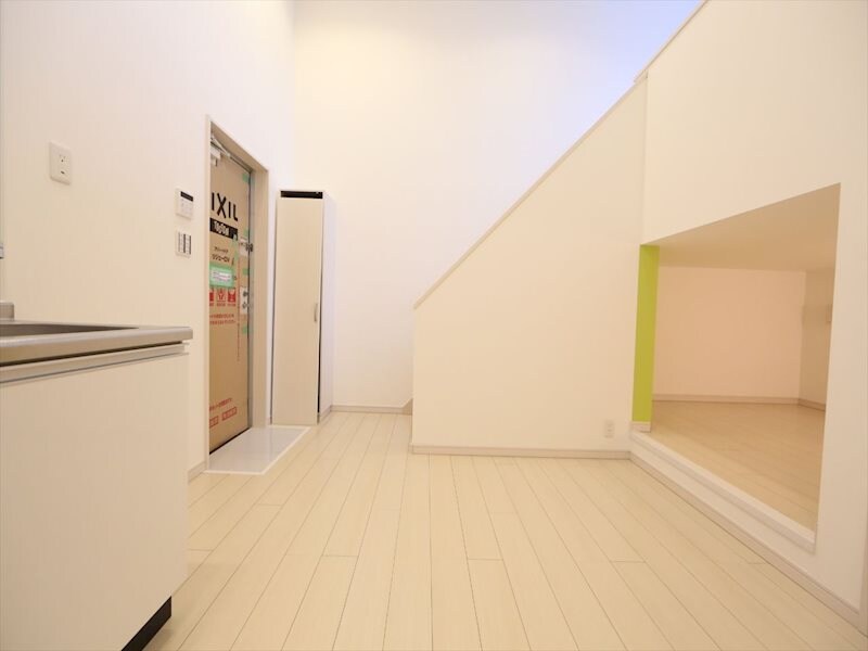 物件内観写真15　(ＤＫ7.3帖　床下3.2帖　洋室3.2帖　ロフト3.2帖)