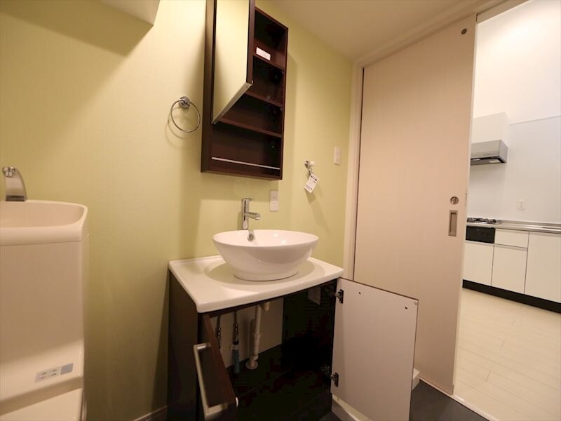 物件内観写真26　(脱衣所　独立洗面台付)