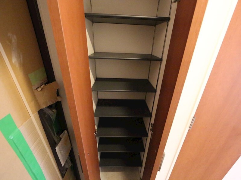 物件内観写真6　(玄関　シューズボックス付（収納充実してます）)