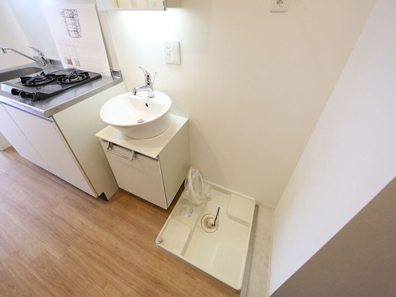 物件内観写真18　(独立洗面台　室内洗濯機置き場)