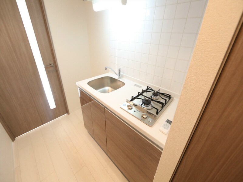 物件内観写真16　(システムキッチン（ガス2口コンロ）)