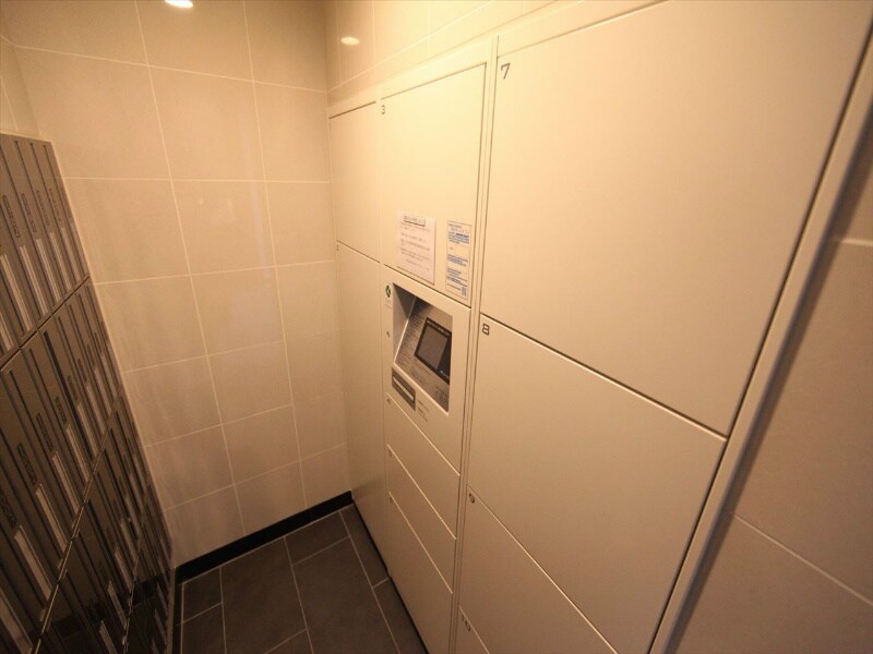 物件内観写真28　(宅配BOX　不在時に荷物の受け取りができます)