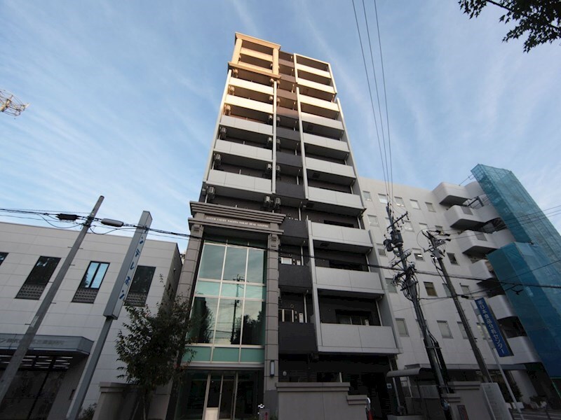 物件外観写真1　(外観　オートロック付  防犯カメラ付　宅配ＢＯＸ付)