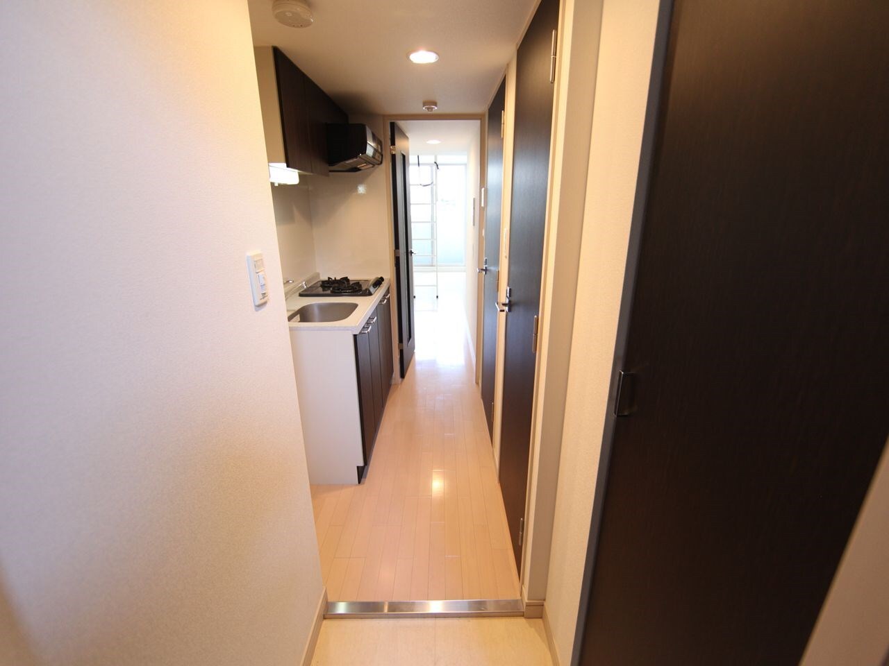 物件内観写真22　(玄関　廊下スペース)