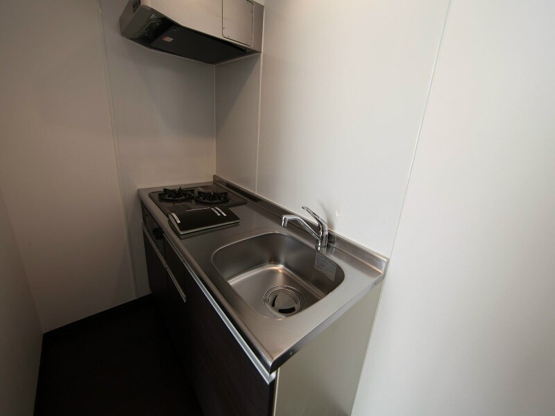 キッチン(システムキッチン（ガス2口）冷蔵庫・レンジ等ご用意できます)