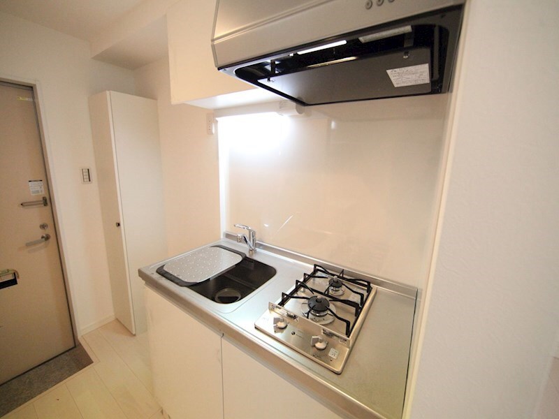 物件内観写真7　(システムキッチン（ガス2口コンロ付）)