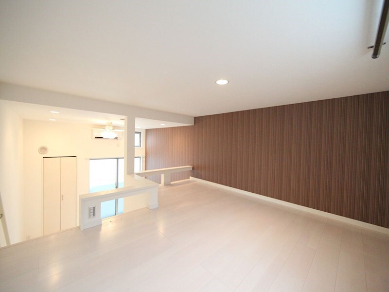 物件内観写真9　(ロフト5.7帖（収納としても寝室としても使えます）)