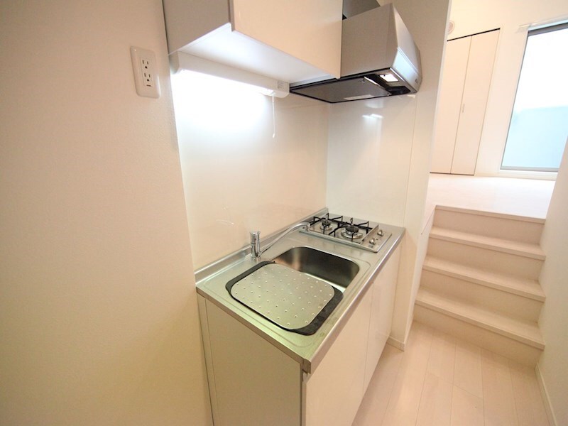 物件内観写真29　(システムキッチン（ガス2口コンロ付）)