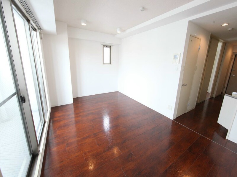 物件内観写真2　(LDK13.1帖　エアコン完備)