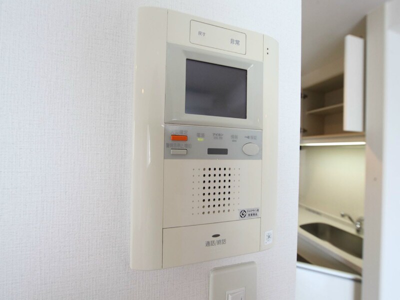 物件内観写真12　(セキュリティ　TVモニター付インターホン)