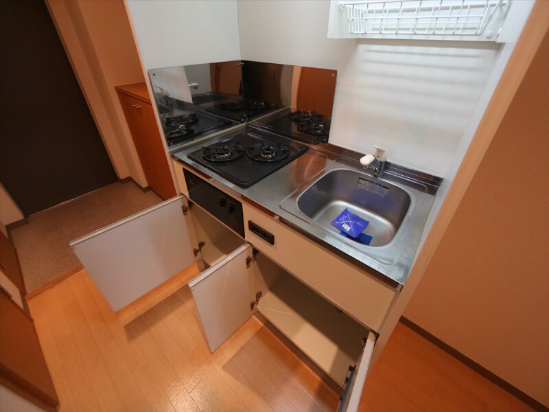 物件内観写真25　(システムキッチン（ガス2口コンロ付）)