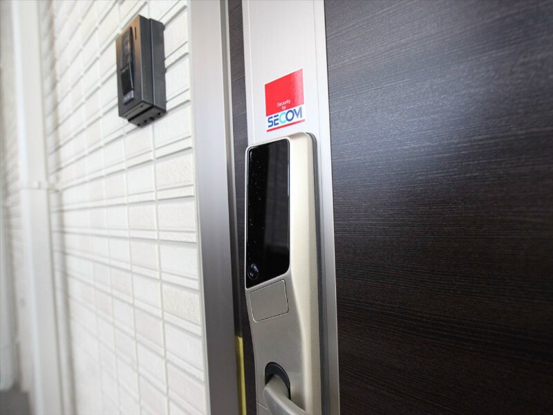 物件内観写真18　(玄関カードキー対応　ホームセキュリティ加入済)