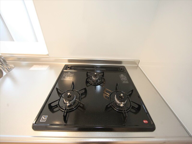 物件内観写真28　(システムキッチン（ガス3口コンログリル付）)